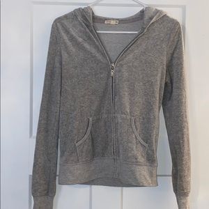 gray zip up jacket